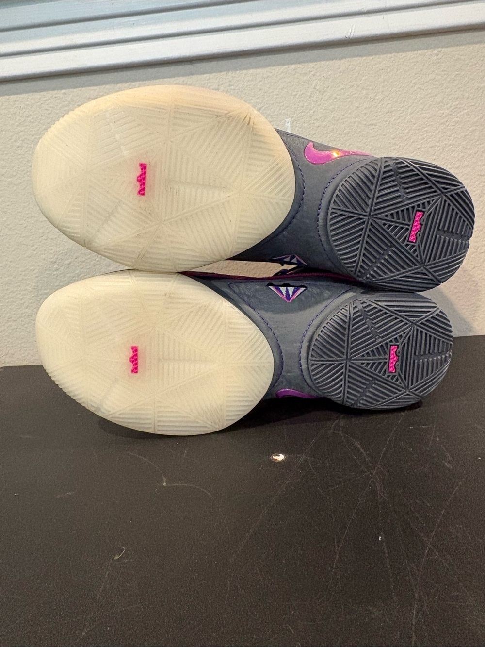 Nike LeBron XXII 22 'Blacklight' Pink Black FZ1094-001 Men's Size 8 Basketball - Picture 6 of 9